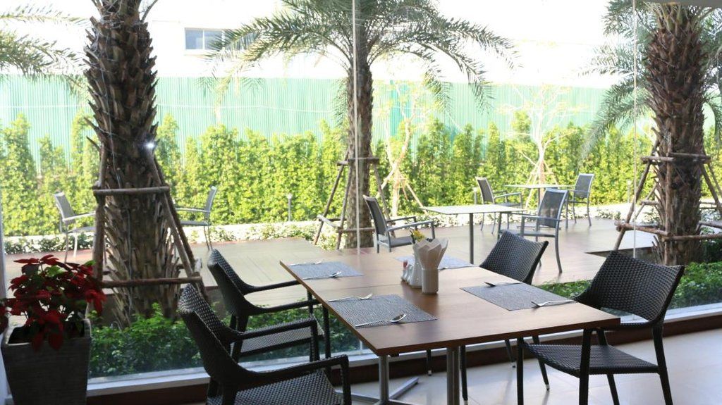 Park Srinakarin Hotel, Бангкок Экстерьер фото