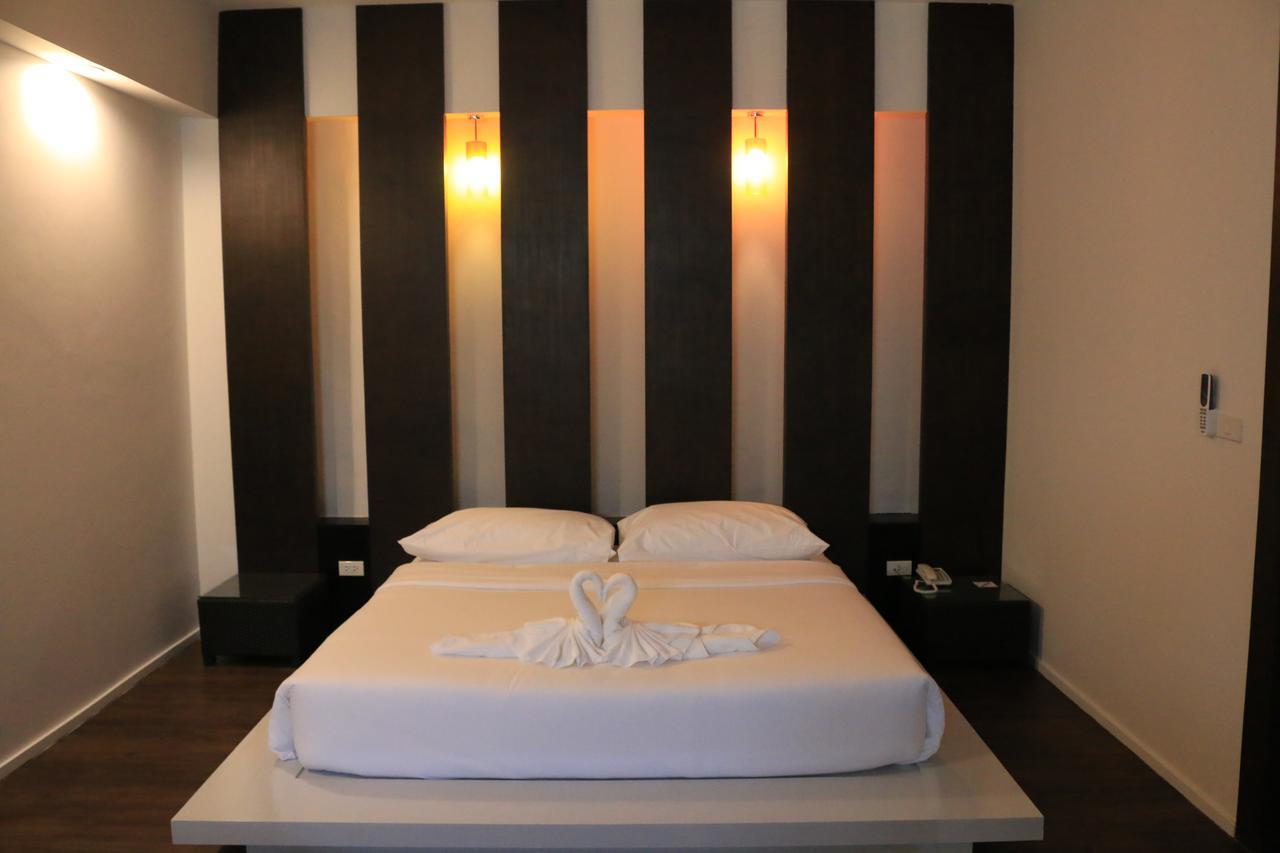 Park Srinakarin Hotel, Бангкок Экстерьер фото