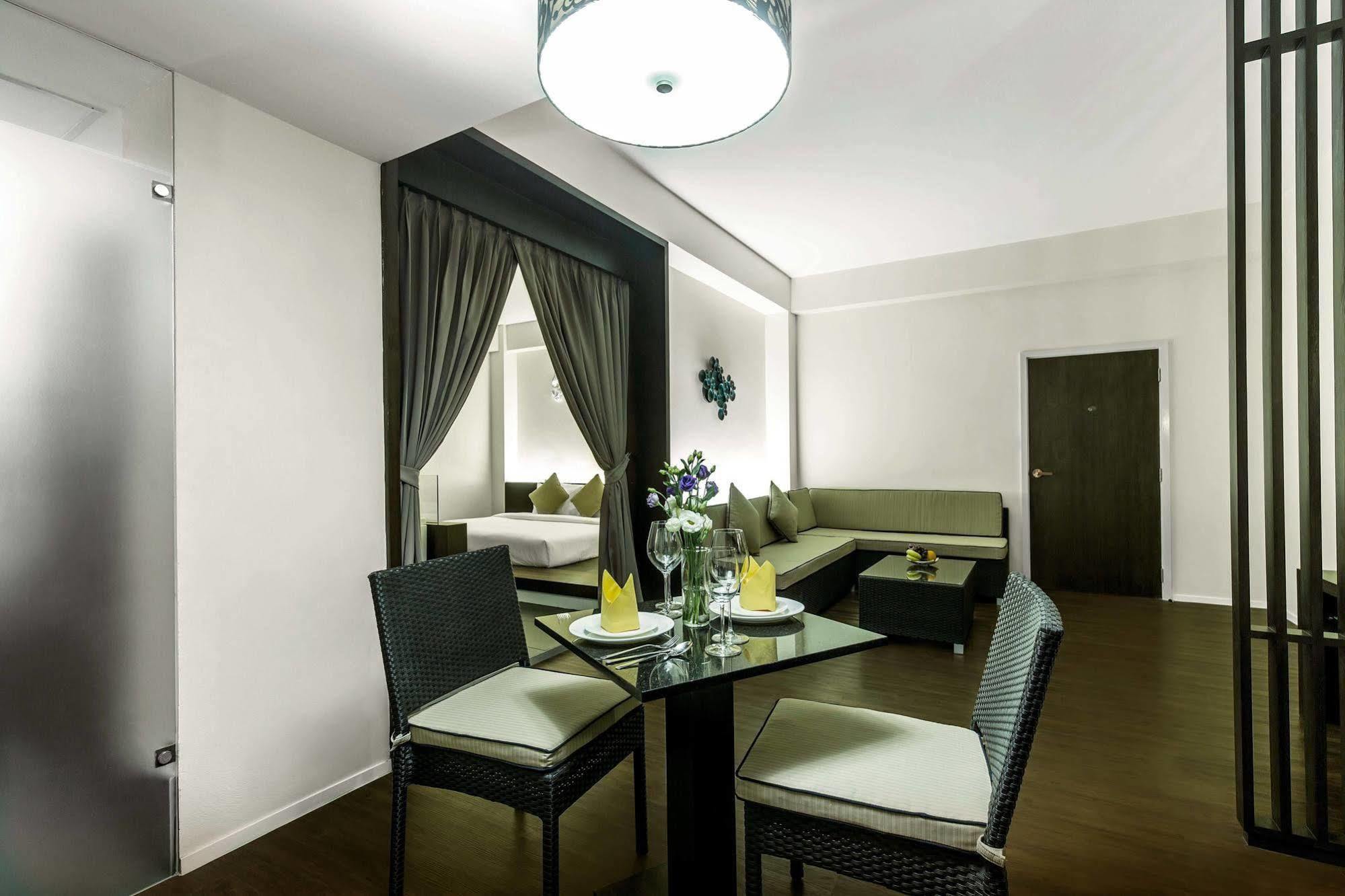 Park Srinakarin Hotel, Бангкок Экстерьер фото